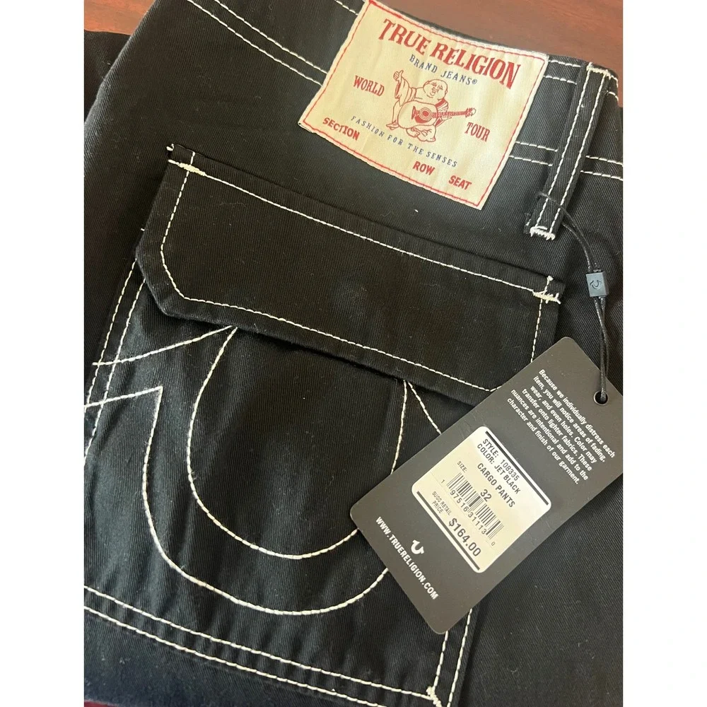 NWT True Religion Mens Black Contrast Stitch Cargo Pants 32 Straight Leg